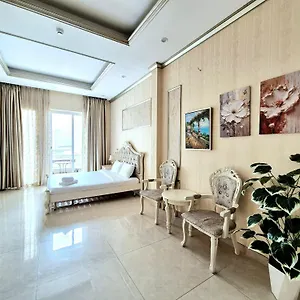 F F House Appart hôtel